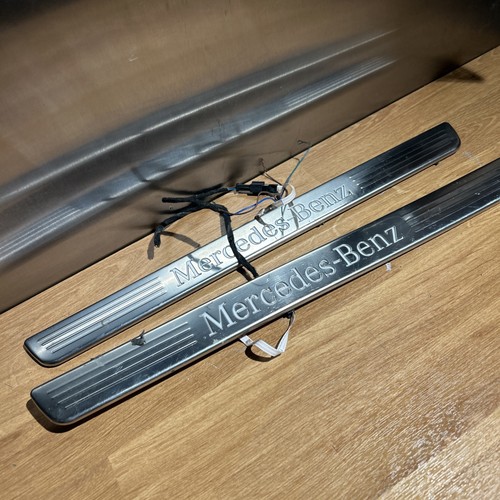 Mercedes class door sill - a,